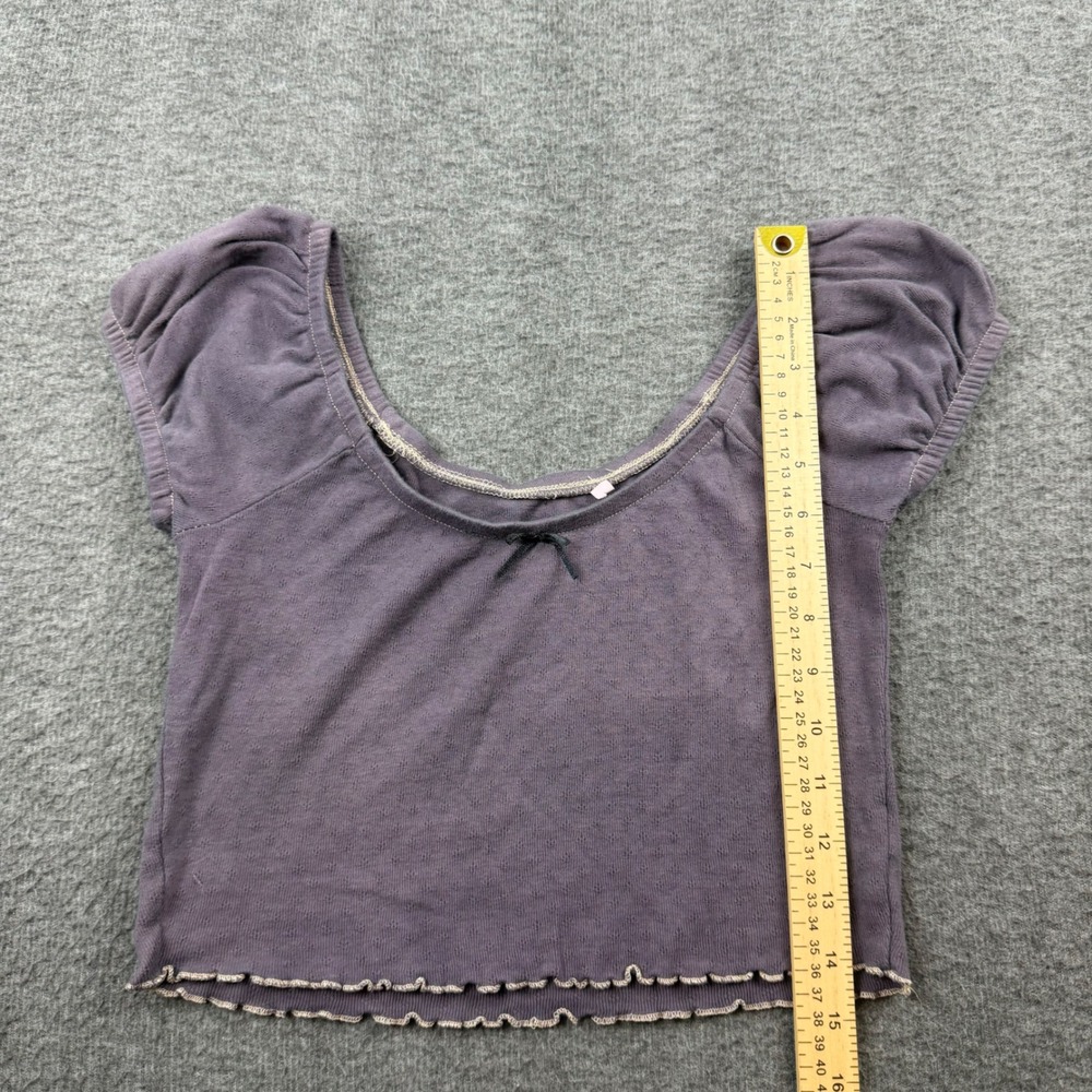 Me To We Crop Top Womens XS Purple Puff Sleeve Lettuce Hem Scoop Neck Bow Accent - Picture 4 of 6